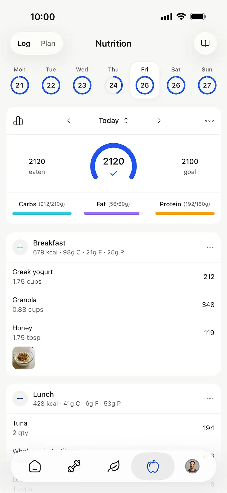 HubFit nutrition log with today's meals